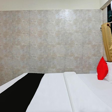 Capital O 79386 Hotel Emirates 孟买 外观 照片
